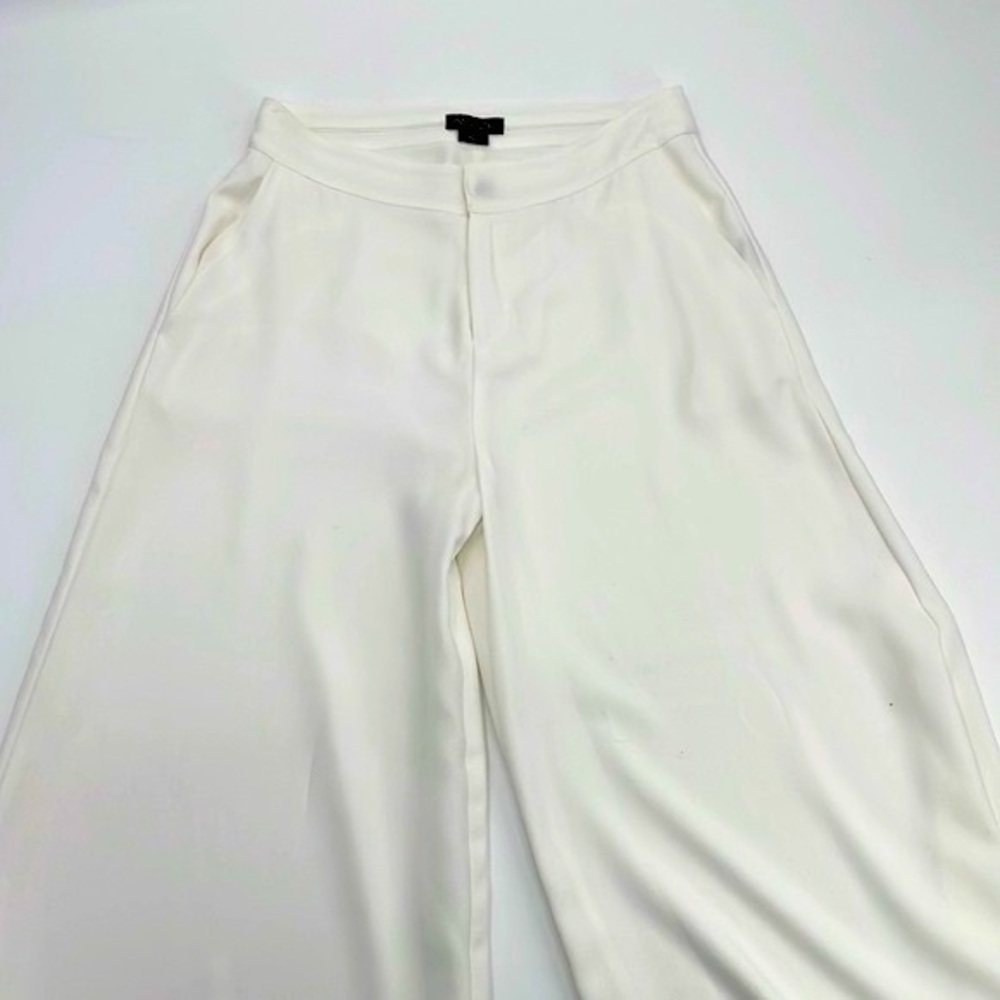 UEC AS by DF cream colored cropped trouser pants size 2